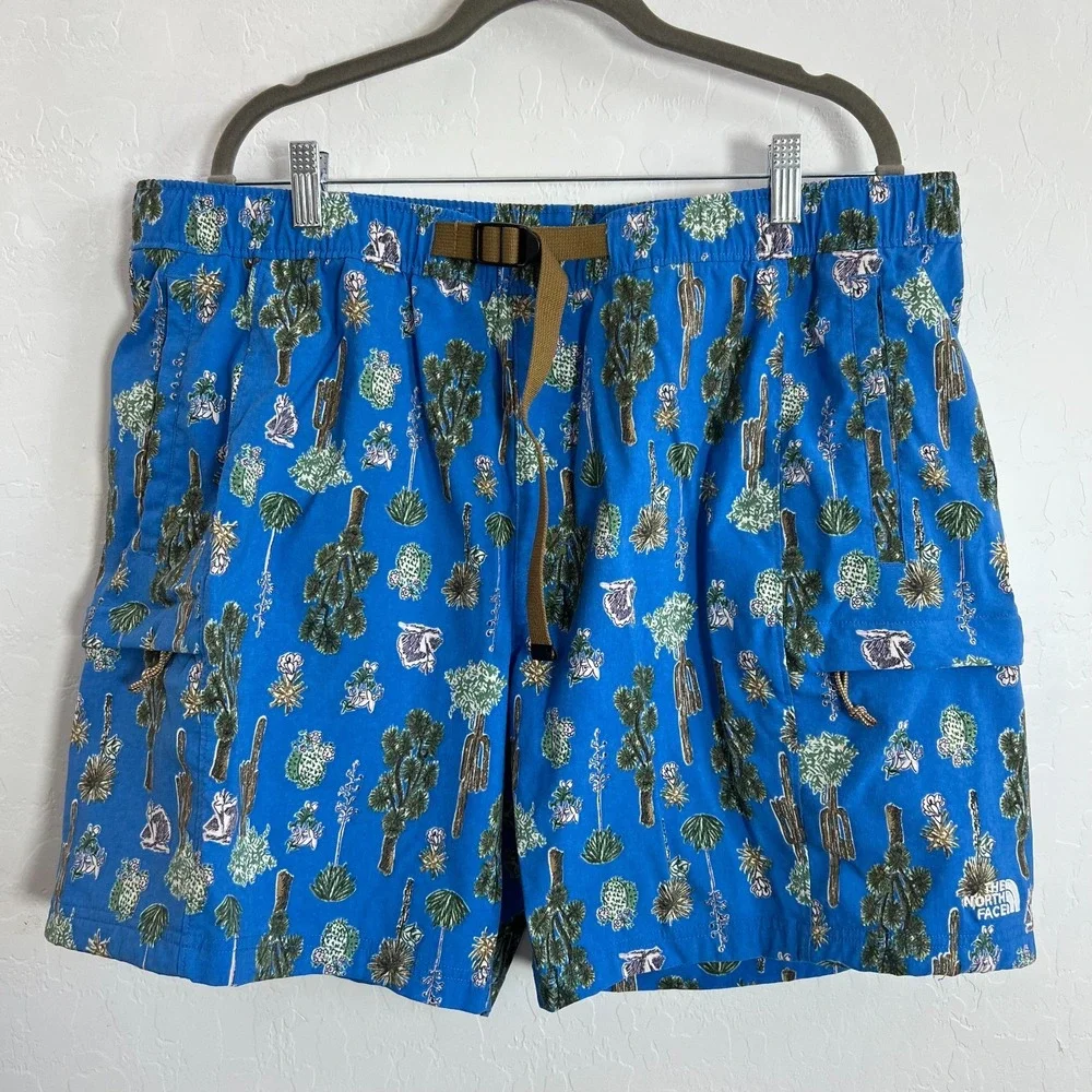 The North Face Belted blue cactus Shorts size XXL hiking camping water sports